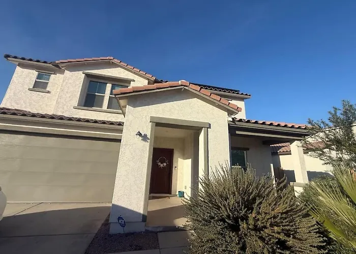 Luxury 5br With Private Heated Pool And Year Round Hot Tub Holiday home Maricopa