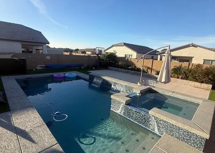 Luxury 5br With Private Heated Pool And Year Round Hot Tub Maricopa