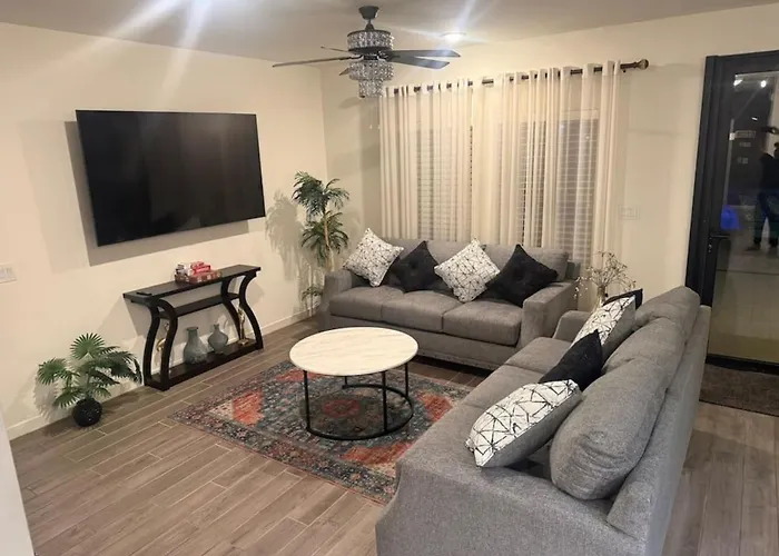 Luxury 5br With Private Heated Pool And Year Round Hot Tub Maricopa