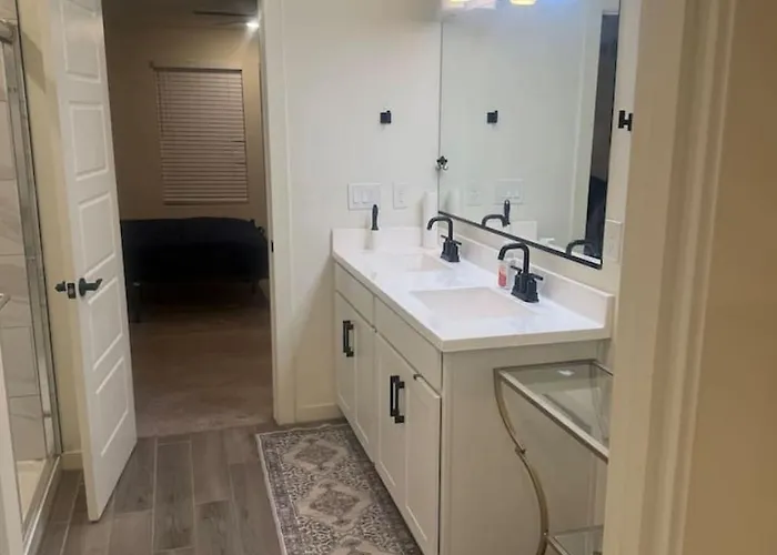 Holiday home Luxury 5br With Private Heated Pool And Year Round Hot Tub Maricopa
