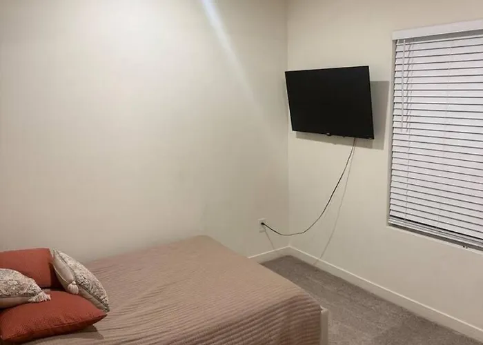 Luxury 5br With Private Heated Pool And Year Round Hot Tub Holiday home Maricopa